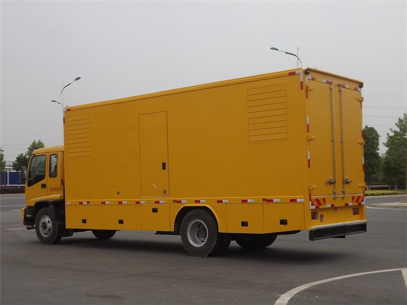 宿豫出租发电机-柴油发电机组电压低报警怎么办？